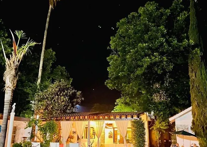 La Casita Inn Bustamante